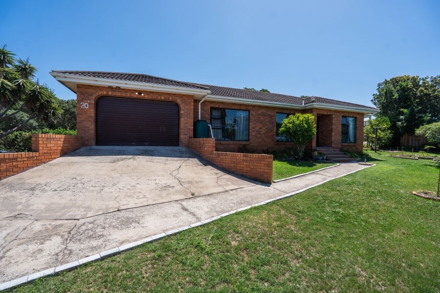 3 Bedroom Property for Sale in Seafield Eastern Cape